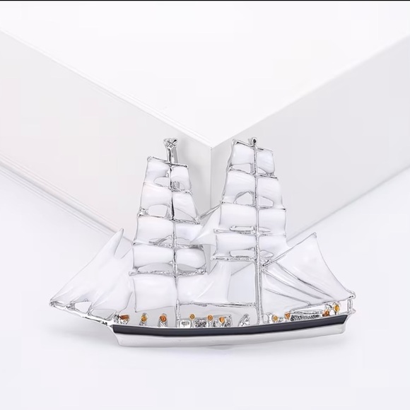 Jewelry - Vintage-Inspired Silver-Tone Nautical Clipper Ship Brooch